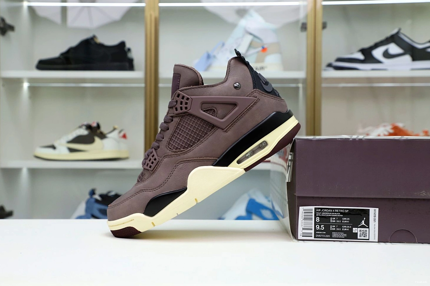 AIR 4 AM JORDAN 1102